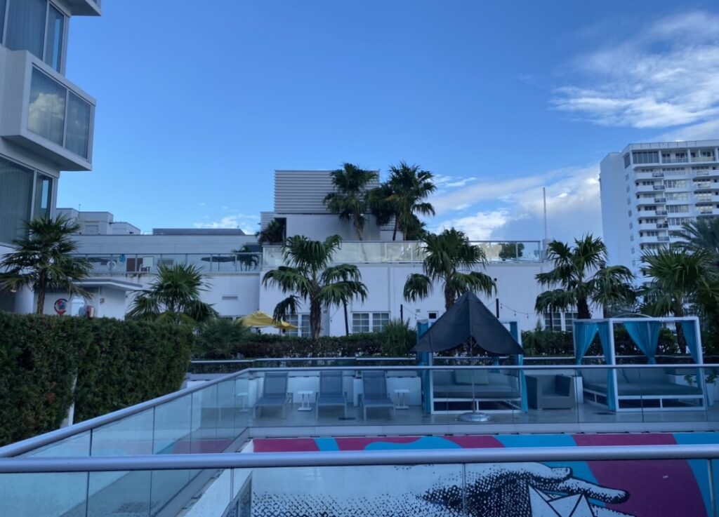 Hyatt Centric South Beach Miamiのプールサイド